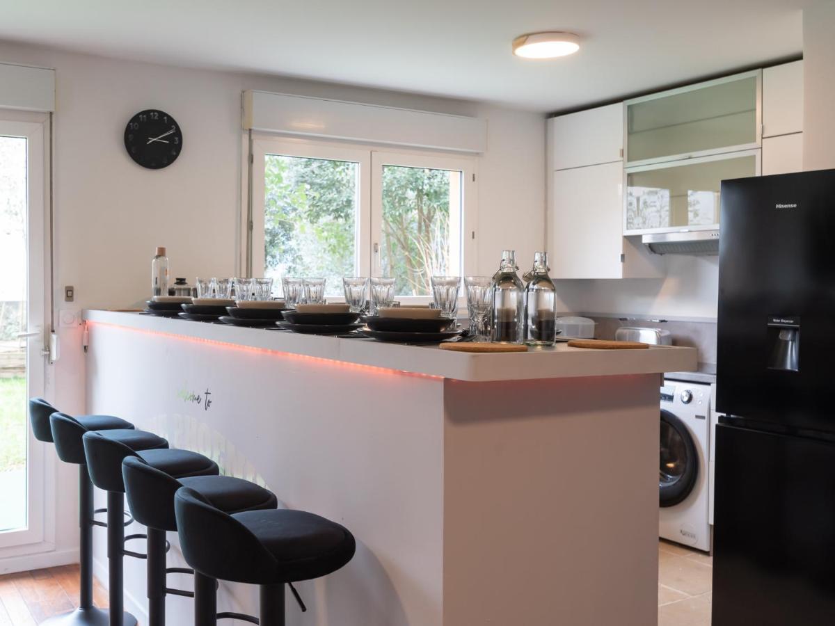 Le Phenix - Hypercentre 16 Personnes Garage Gratuit Wifi Jardin Barbecue Proche Parc Tete D'Or Apartment วีเลอร์บาน ภายนอก รูปภาพ
